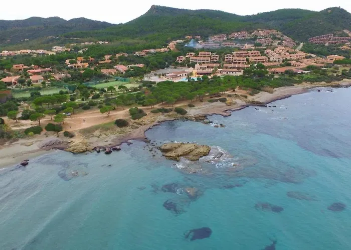 Porto Corallo Vista Mare Hébergement de vacances *